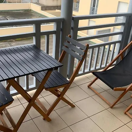 アパート T2 Avec Terrasse Et Piscine *