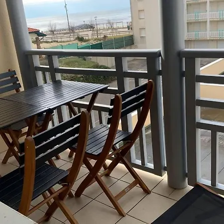 T2 Avec Terrasse Et Piscine *