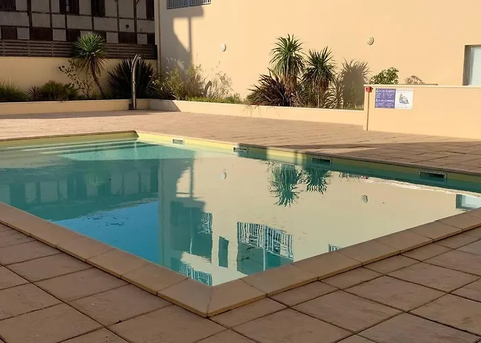 T2 Avec Terrasse Et Piscine