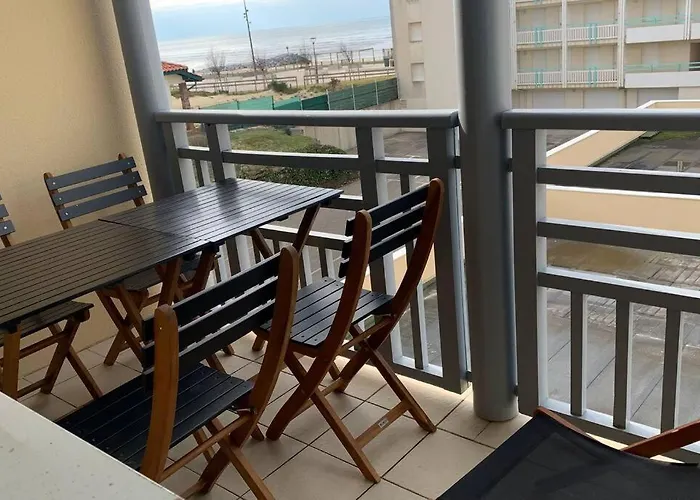 T2 Avec Terrasse Et Piscine *