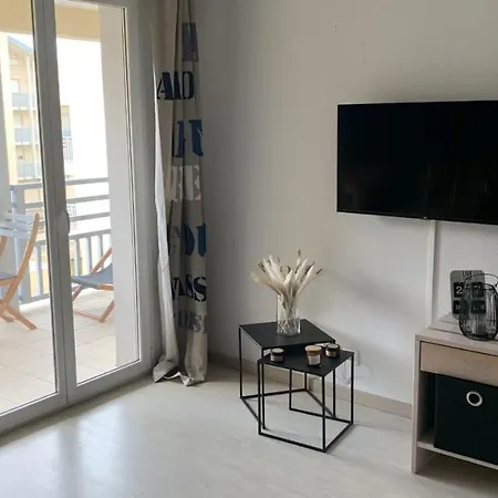 T2 Avec Terrasse Et Piscine Apartment *